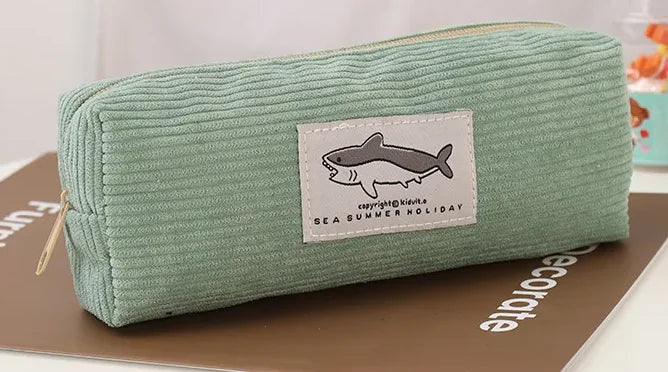 Trousse requin design