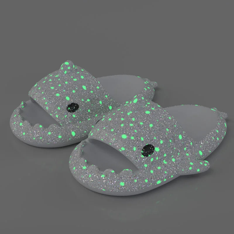 Claquettes requin lumineuses