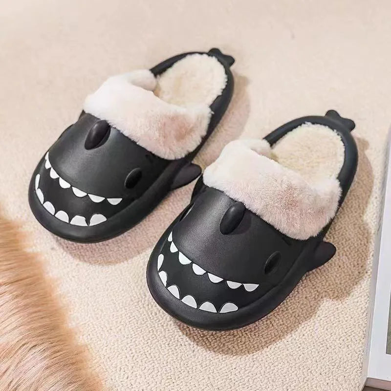 Chaussons requin moumoute