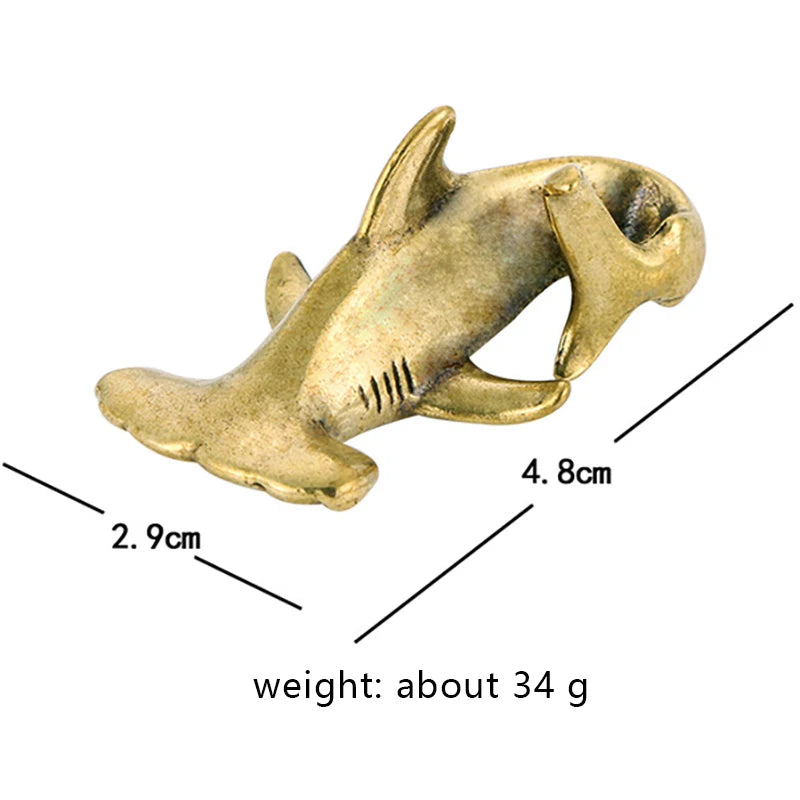 Figurine requin marteau or