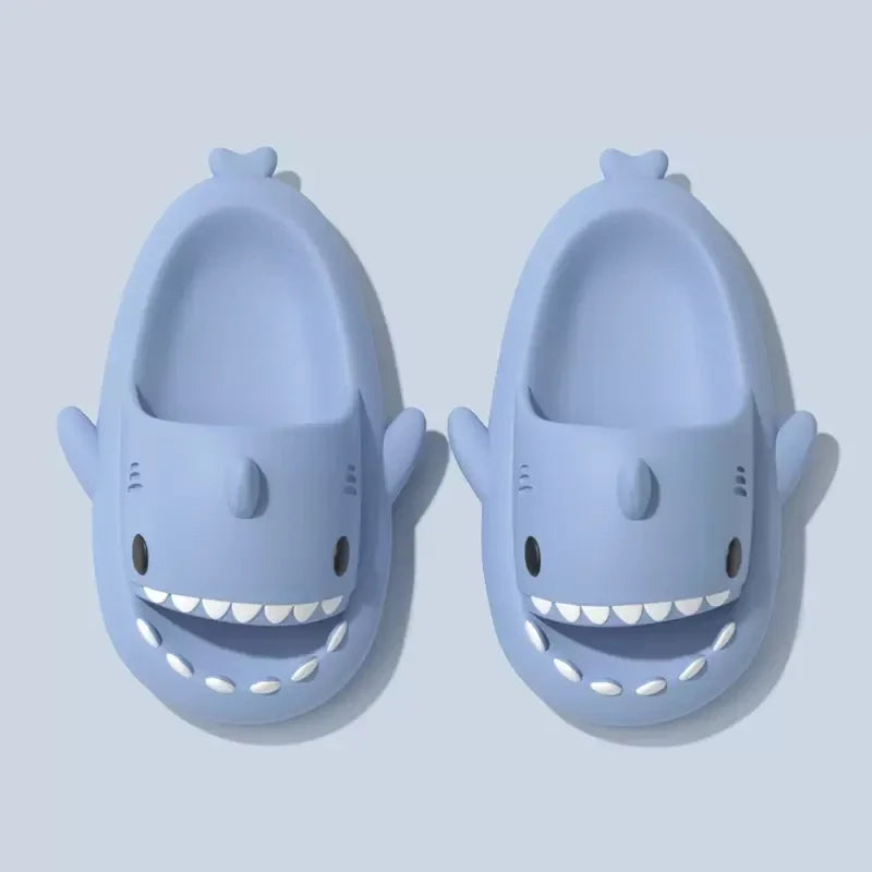 Claquettes requin adulte