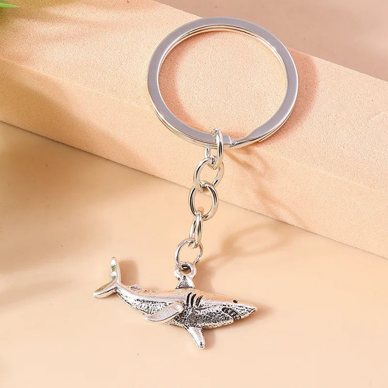 Porte-clés argent requin