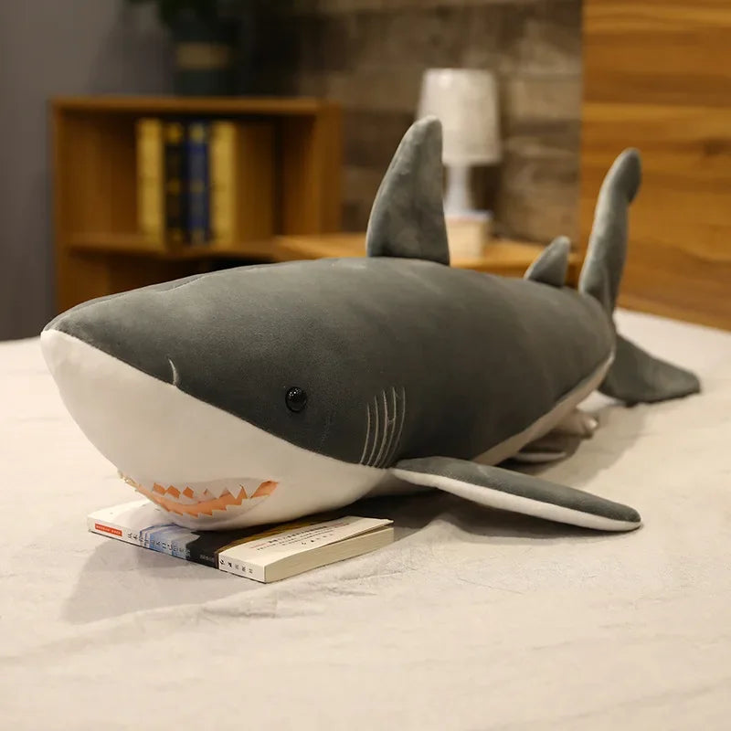 Peluche requin geante