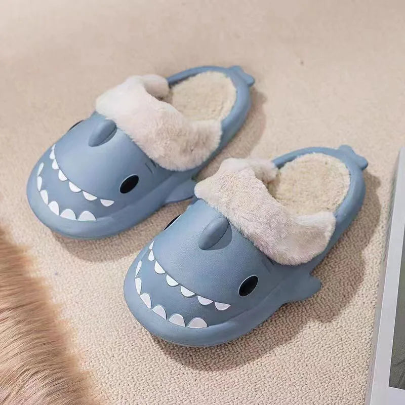 Chaussons requin moumoute