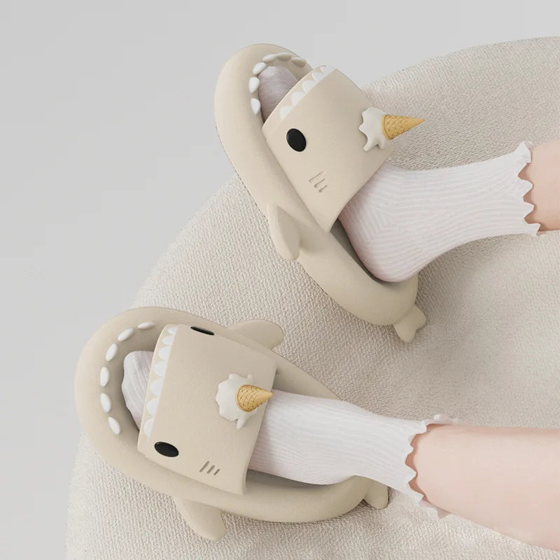 Claquettes requin licorne