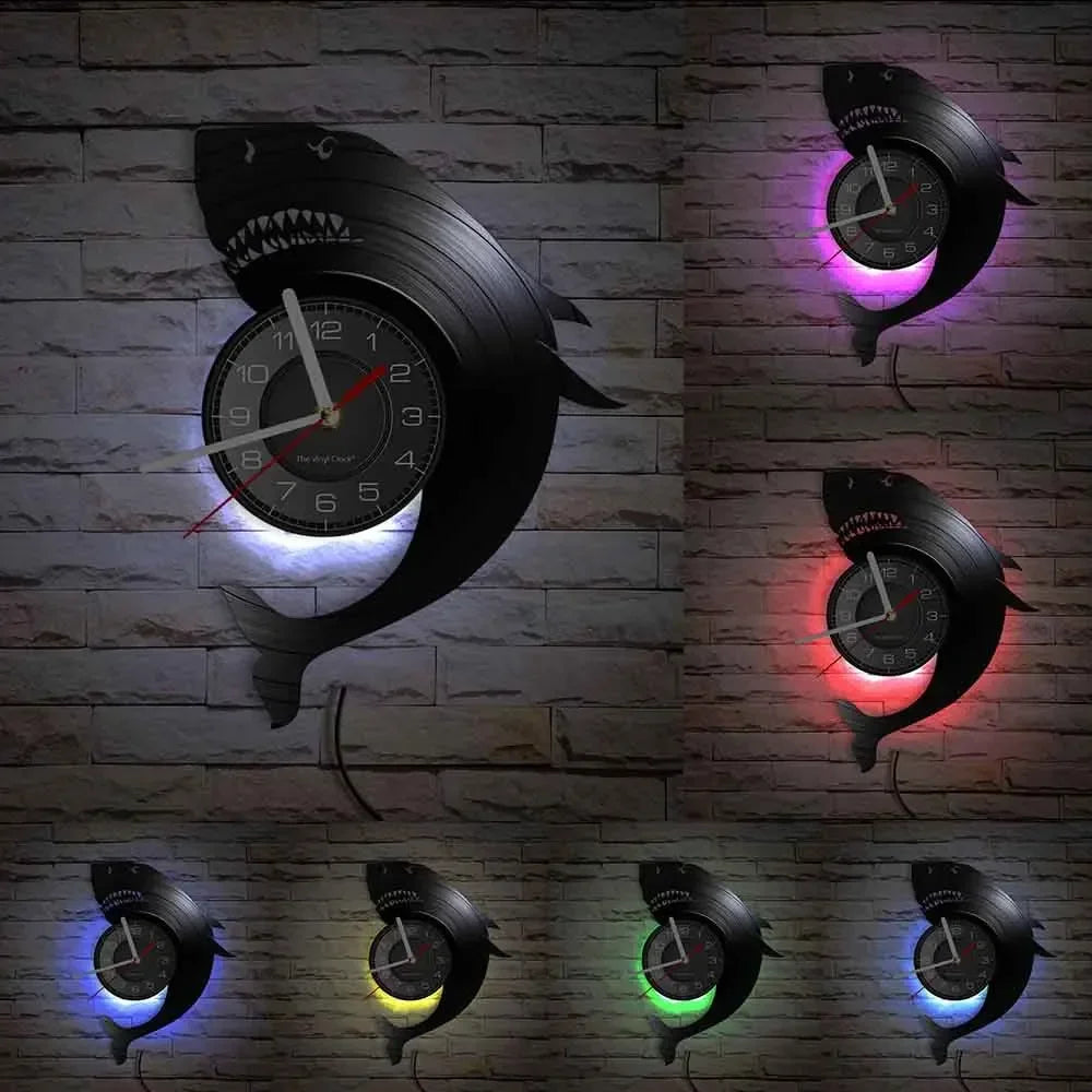 Horloge requin noir
