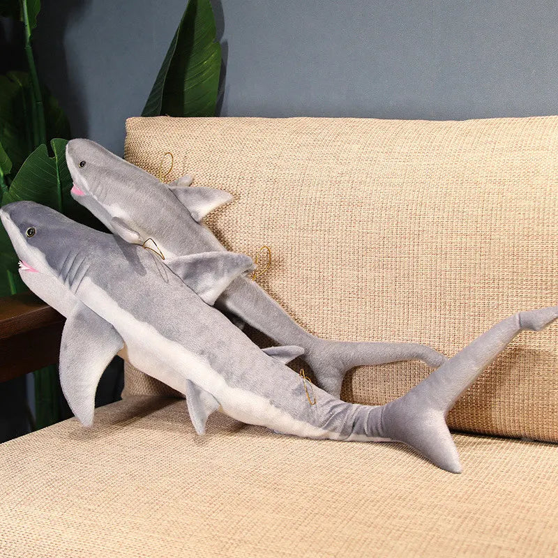 Peluche requin kawaii grise