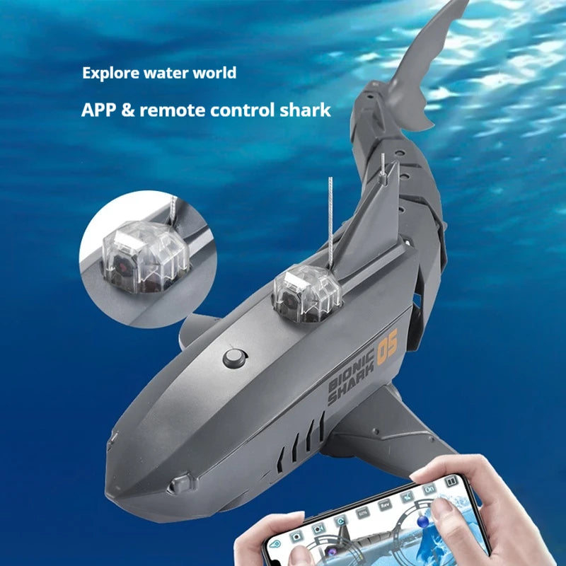 Requin télécommandé avec caméra — modèle rechargeable